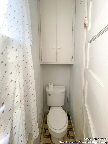 Image 16 of 45 For 911 Madison Ave N