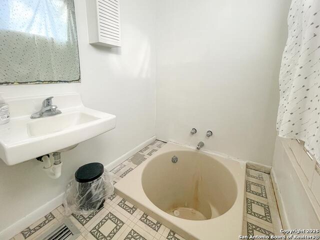 Image 17 of 45 For 911 Madison Ave N