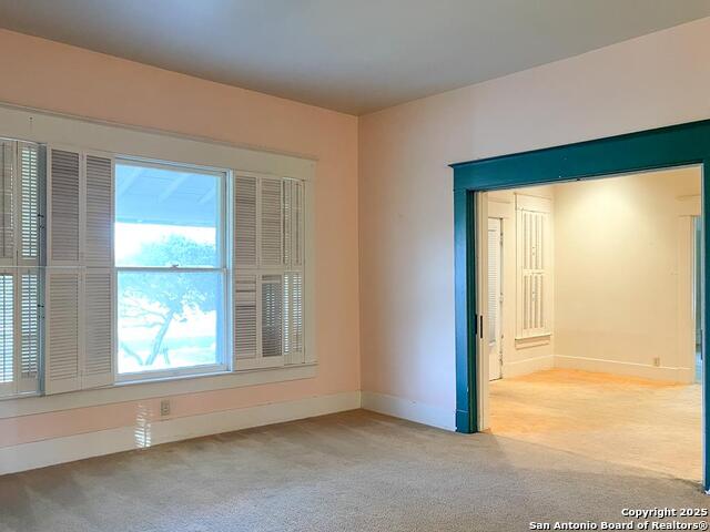 Image 26 of 45 For 911 Madison Ave N