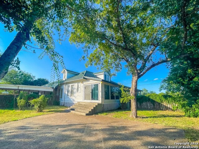 Image 33 of 45 For 911 Madison Ave N