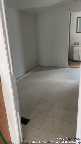 Image 11 of 14 For 326 Milam N