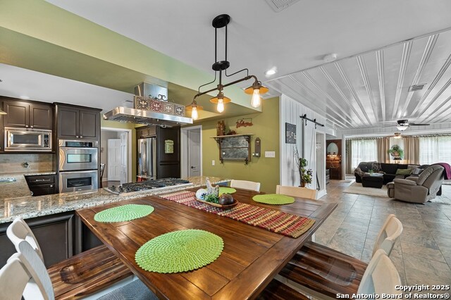 Image 18 of 75 For 1001 Adams St. N