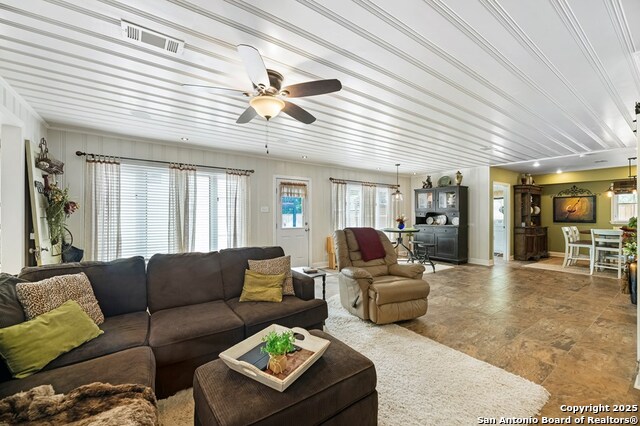 Image 23 of 75 For 1001 Adams St. N