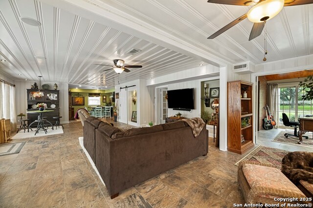 Image 25 of 75 For 1001 Adams St. N