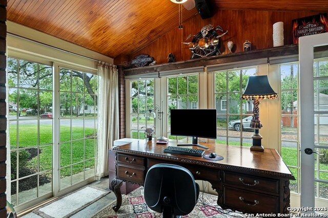 Image 27 of 75 For 1001 Adams St. N