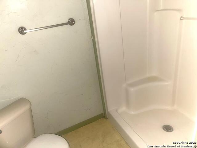 Image 16 of 19 For 303 Milam  