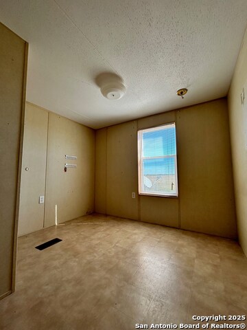 Image 15 of 34 For 6542 Cr 152