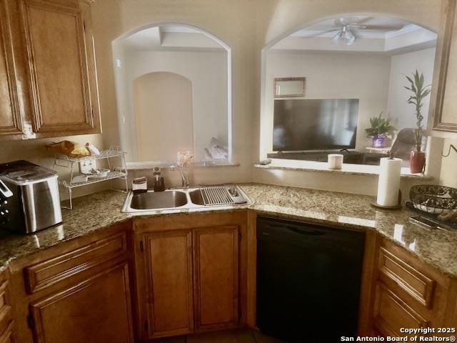 Listing photo id 24 for 1002 Blue Crest