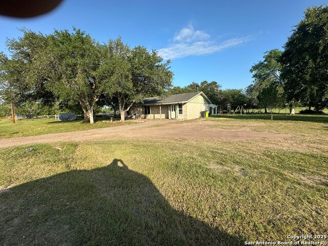 Image 3 of 3 For 2802 Comanche