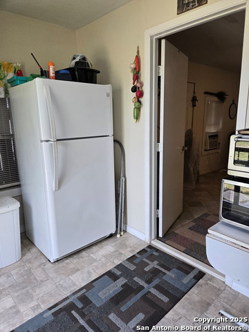 Image 17 of 26 For 464 Cr 613