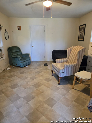 Image 18 of 26 For 464 Cr 613