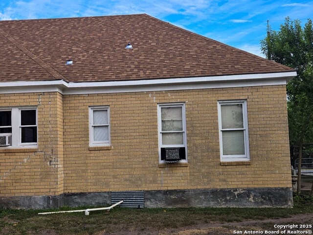Image 19 of 25 For 323 Main  