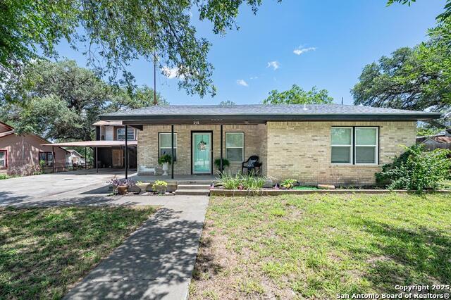 Details for 215 Main St  , Tuleta, TX 78146