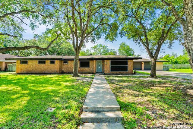 Details for 902 Inez E , Beeville, TX 78102