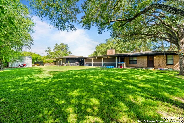 Image 15 of 15 For 902 Inez E