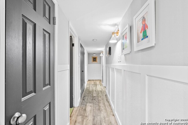 Image 7 of 15 For 902 Inez E