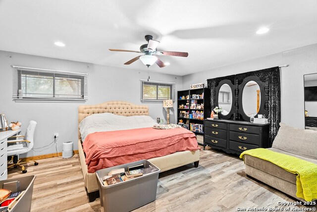 Image 8 of 15 For 902 Inez E