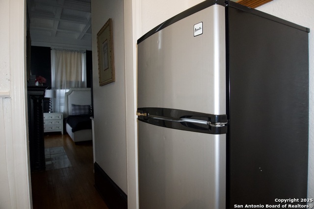 Image 15 of 42 For 421 Howard St.