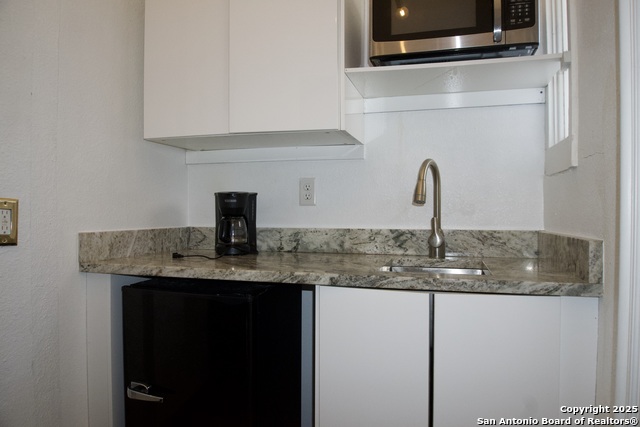 Image 16 of 42 For 421 Howard St.