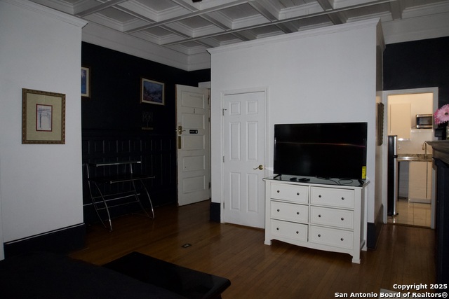 Image 19 of 42 For 421 Howard St.