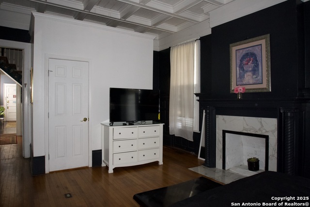 Image 20 of 42 For 421 Howard St.