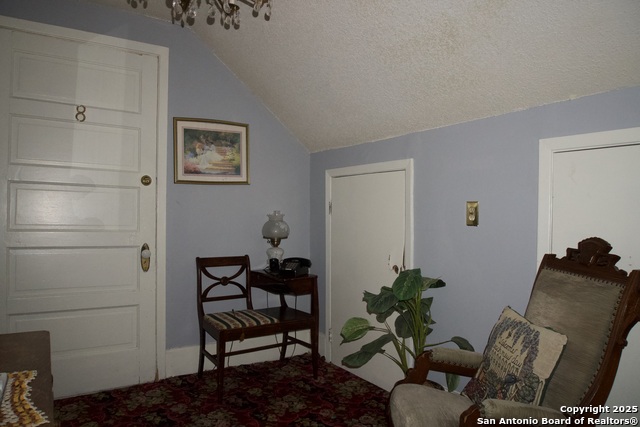 Image 28 of 42 For 421 Howard St.