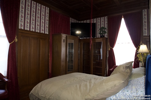 Image 34 of 42 For 421 Howard St.