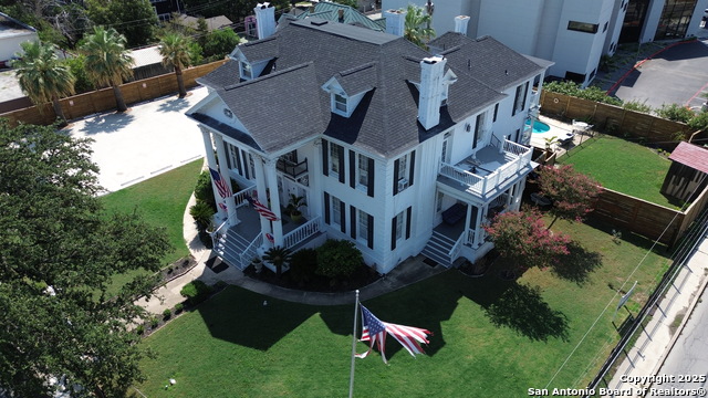 Image 4 of 42 For 421 Howard St.