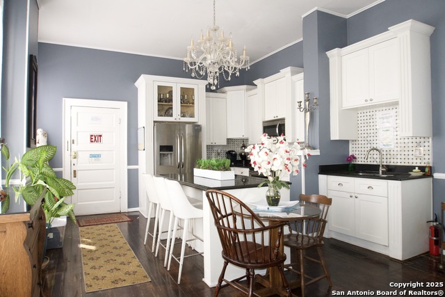 Image 41 of 42 For 421 Howard St.