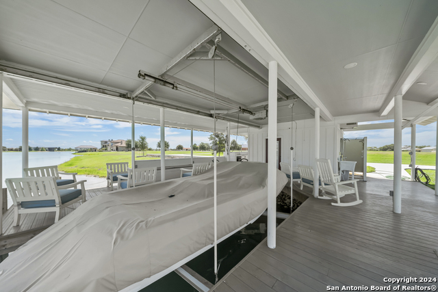 Image 13 of 34 For 108 Lakeside Cv