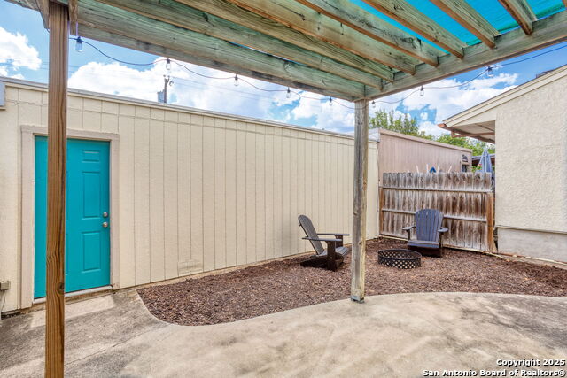 Listing photo id 14 for 420 Amistad
