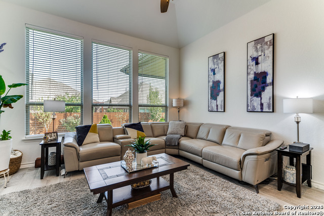 Image 7 of 24 For 9739 Kremmen