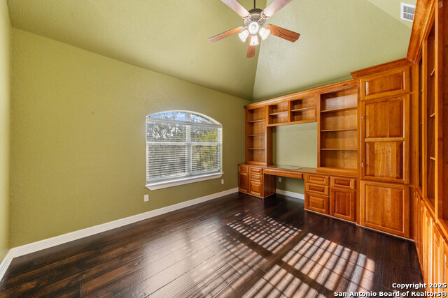 Image 17 of 37 For 169 Abrego Lake