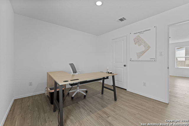 Image 11 of 19 For 1732 Knoll Ridge