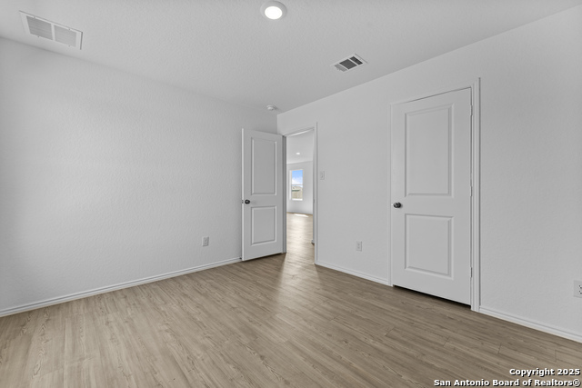 Image 13 of 19 For 1732 Knoll Ridge