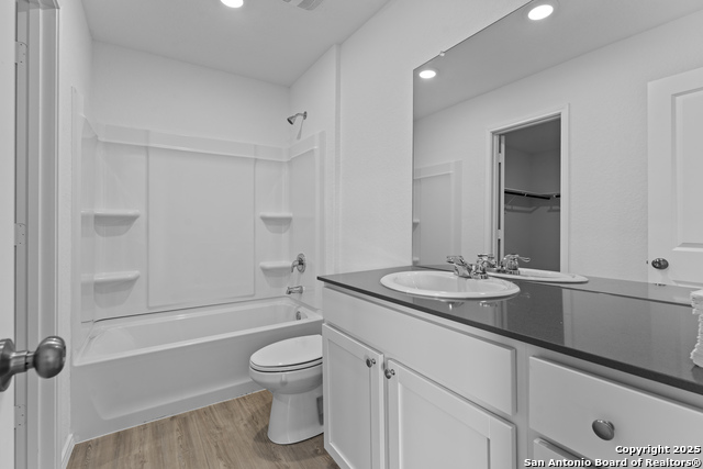 Image 17 of 19 For 1732 Knoll Ridge