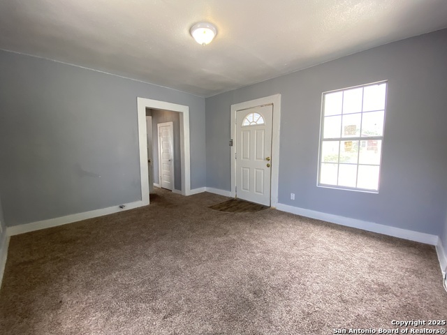 Image 18 of 26 For 809 Kayton Ave