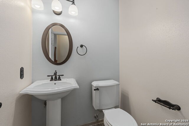 Listing photo id 8 for 9038 Deer Park