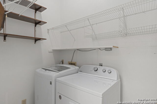 Listing photo id 12 for 9038 Deer Park