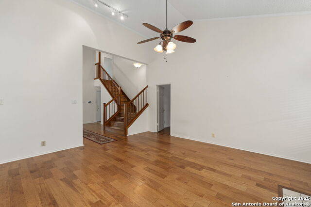 Listing photo id 18 for 9038 Deer Park
