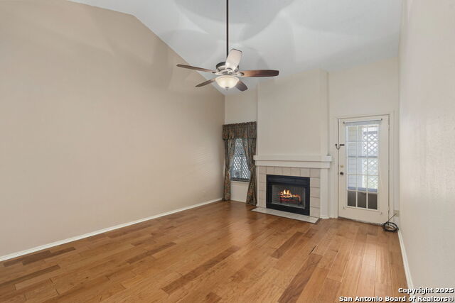 Listing photo id 20 for 9038 Deer Park