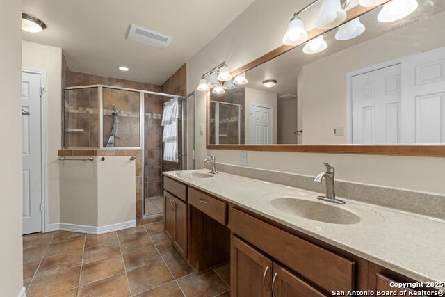 Listing photo id 21 for 9038 Deer Park