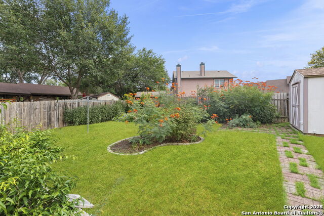 Listing photo id 31 for 9038 Deer Park