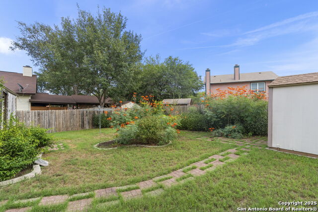 Listing photo id 33 for 9038 Deer Park