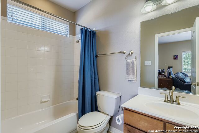 Image 17 of 28 For 23427 Woodlawn Ridge
