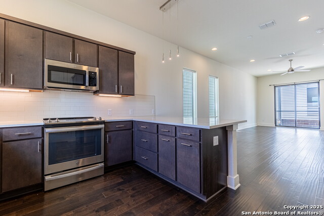 Image 12 of 30 For 303 Cypress Unit 701