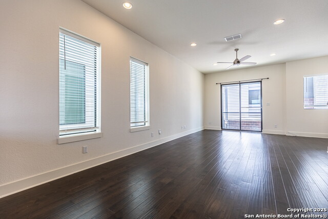 Image 5 of 30 For 303 Cypress Unit 701