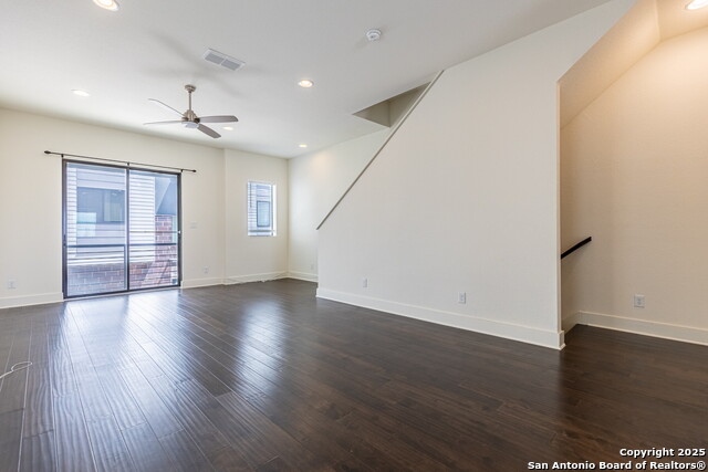 Image 6 of 30 For 303 Cypress Unit 701