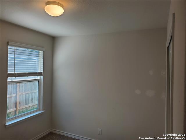 Image 11 of 15 For 704 Red River