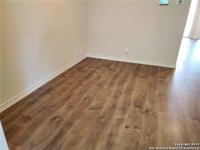 Image 14 of 15 For 704 Red River